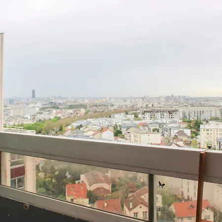 Cozy Skyscraper At The Gateway To Paris Issy-les-Moulineaux
